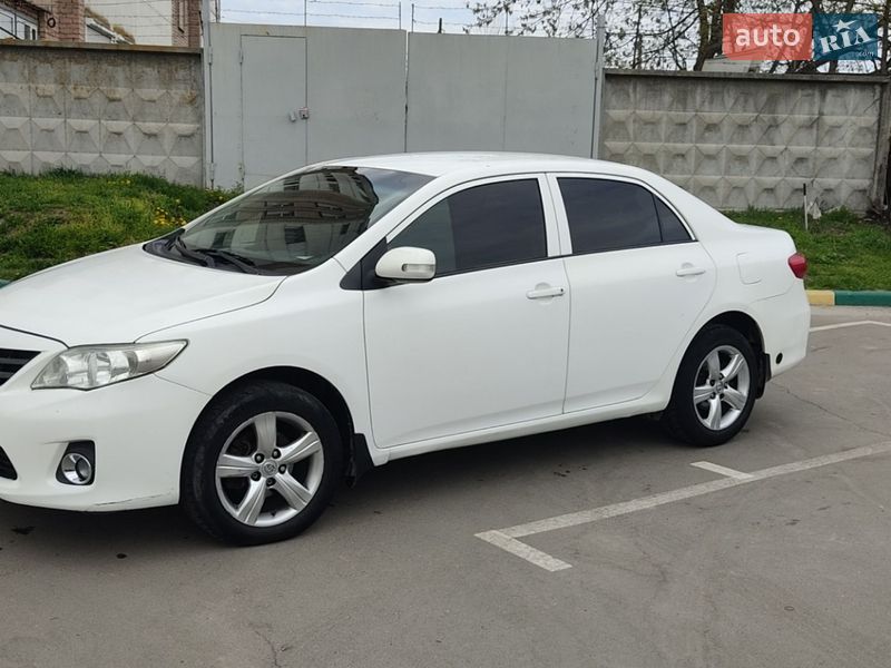 2010 toyota corolla