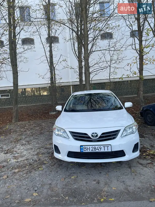 2010 toyota corolla