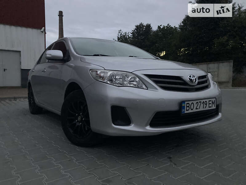 2011 toyota corolla
