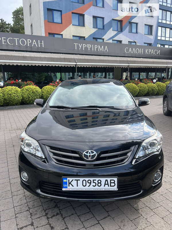 2013 toyota corolla