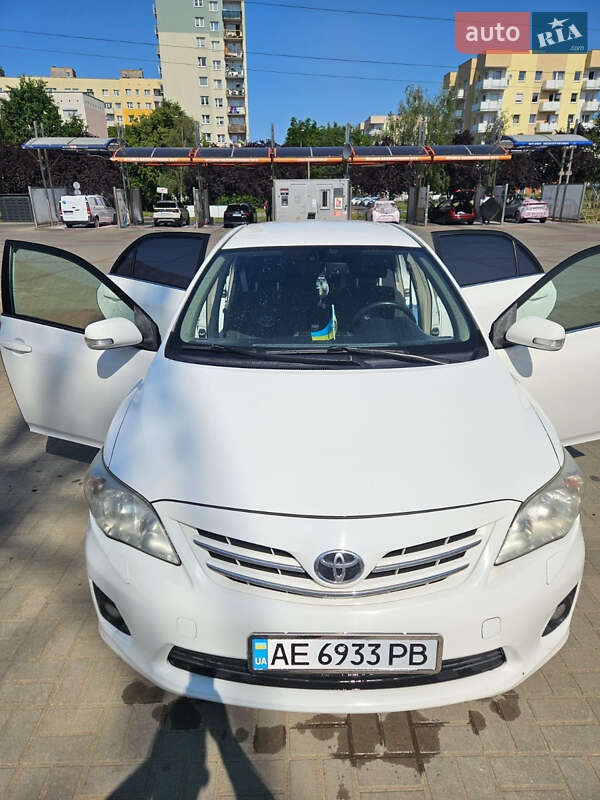 2013 toyota corolla