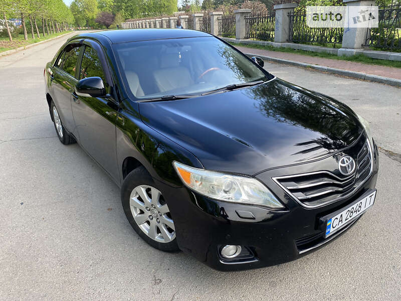 2010 toyota camry