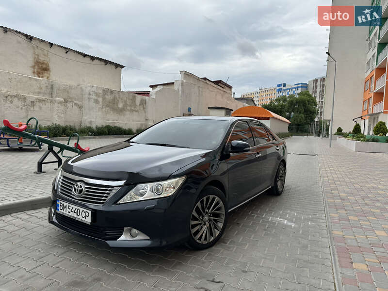 2011 toyota camry