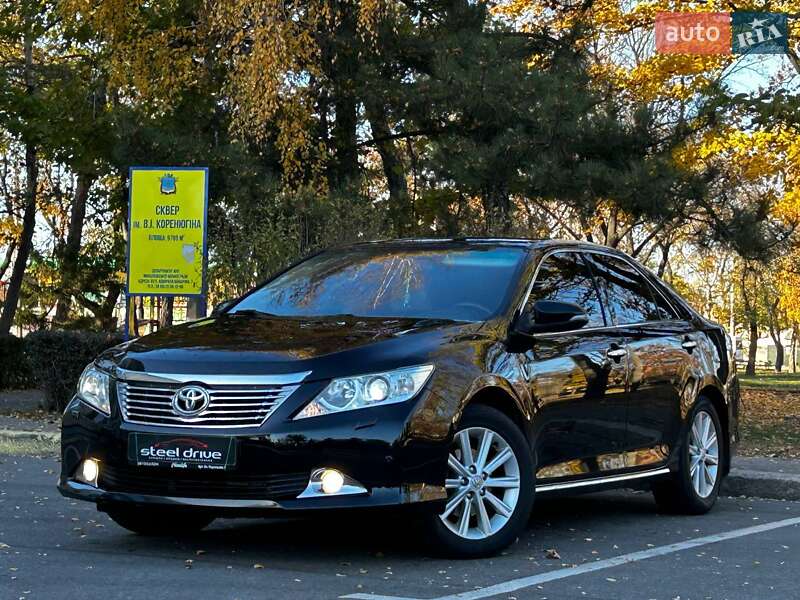 2012 toyota camry