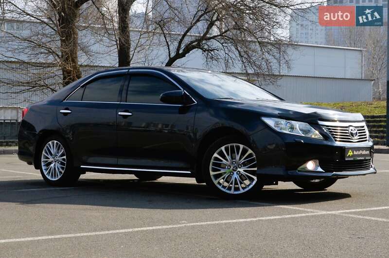2011 toyota camry