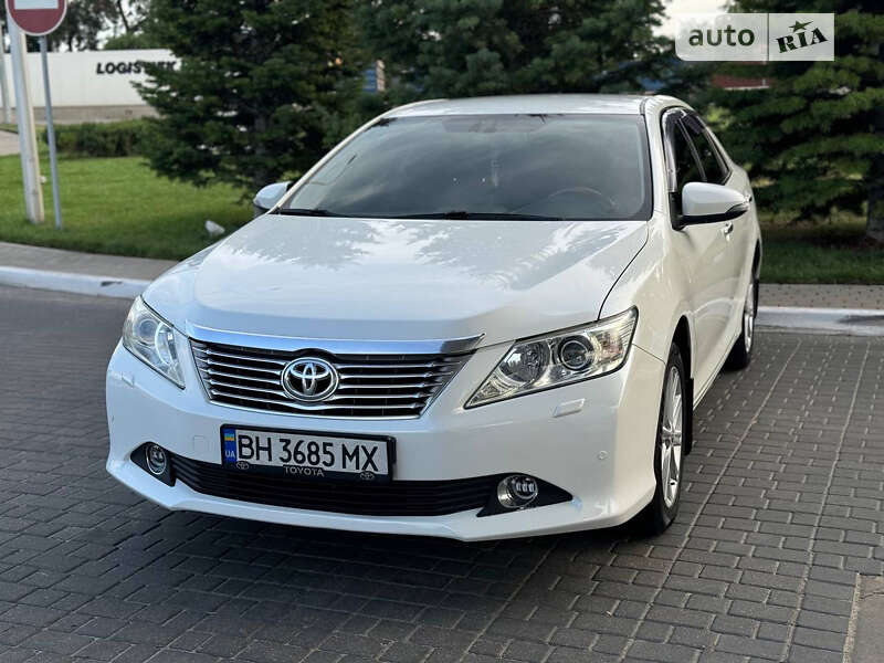 2011 toyota camry
