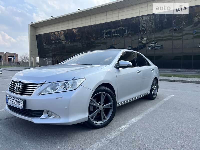 2013 toyota camry