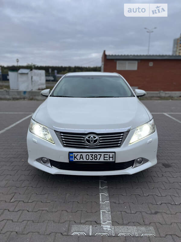 2013 toyota camry