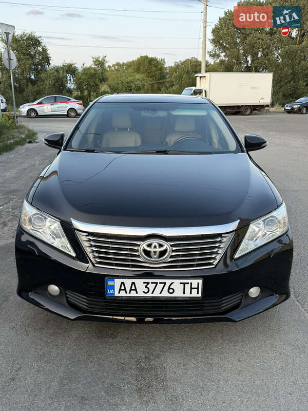 2012 toyota camry