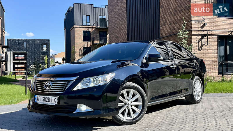 2013 toyota camry