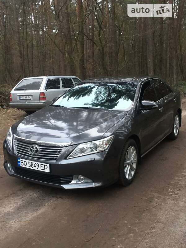 2013 toyota camry
