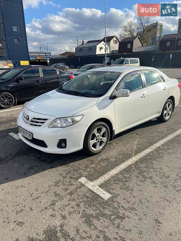 2012 toyota corolla
