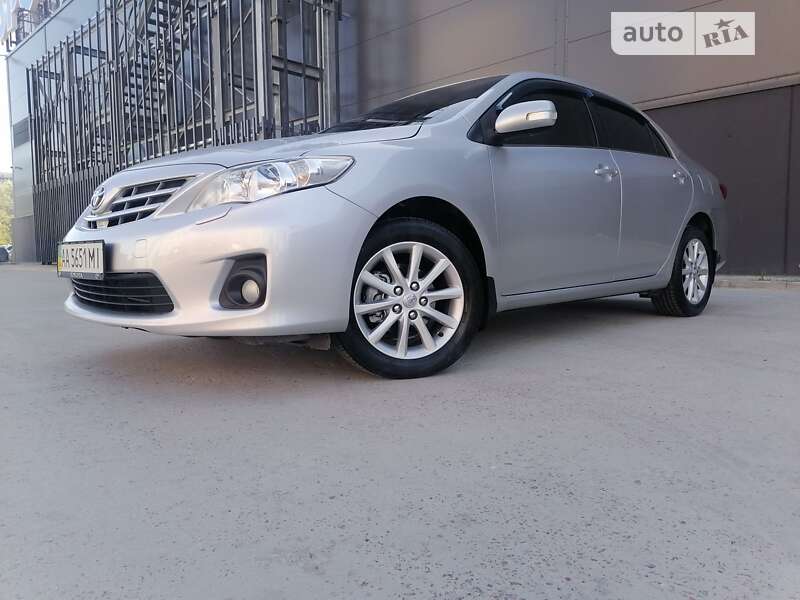 2012 toyota corolla