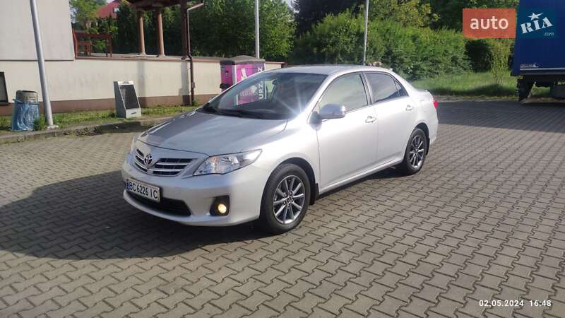 2013 toyota corolla