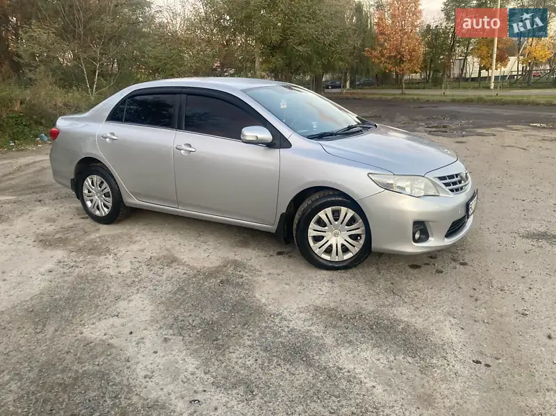 2010 toyota corolla
