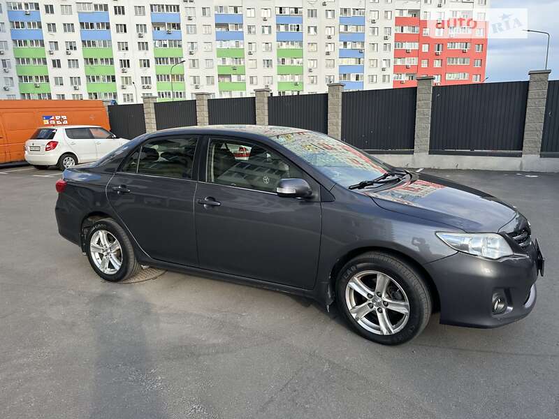2012 toyota corolla
