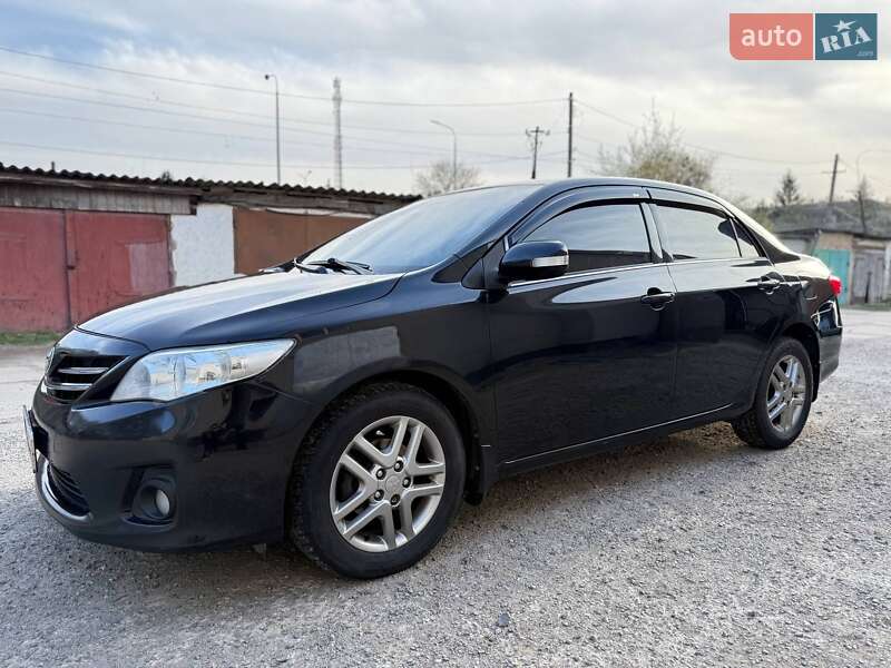 2013 toyota corolla