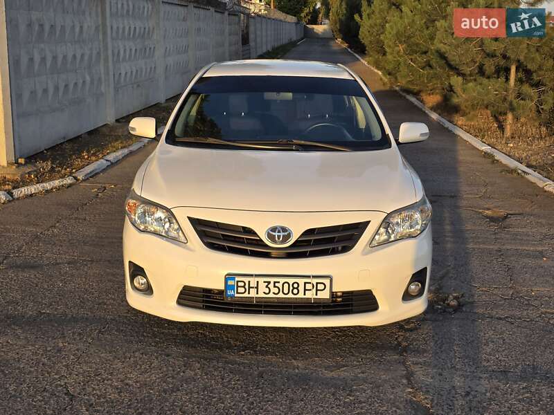 2012 toyota corolla