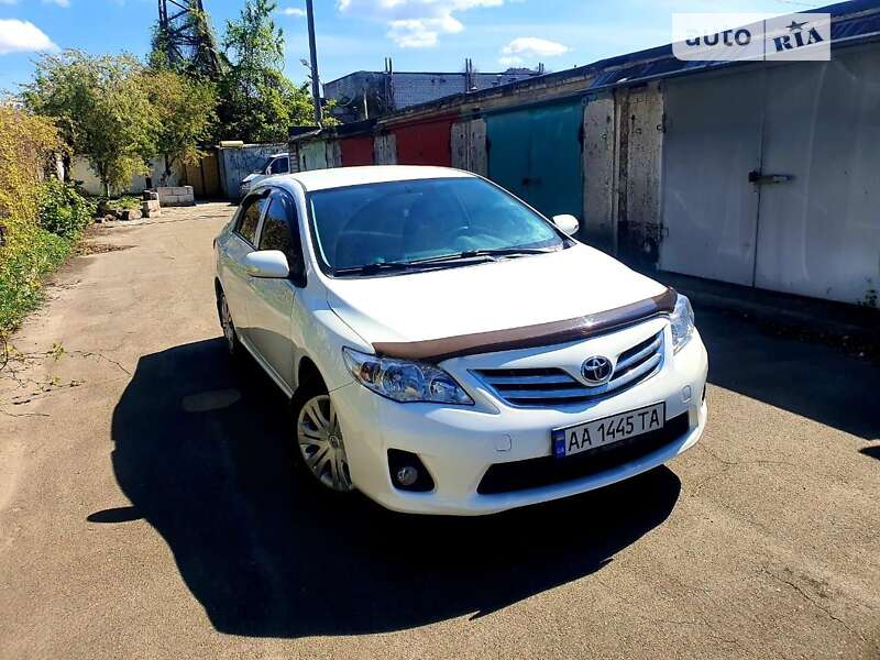 2011 toyota corolla