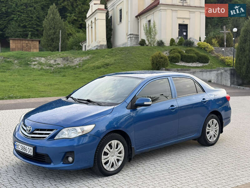 2012 toyota corolla