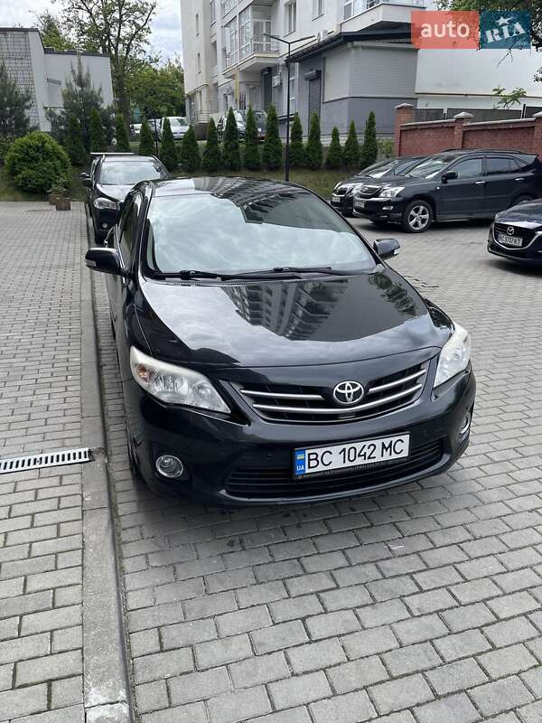 2012 toyota corolla