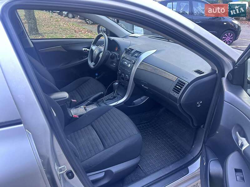2011 toyota corolla