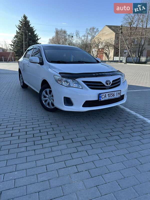 2012 toyota corolla