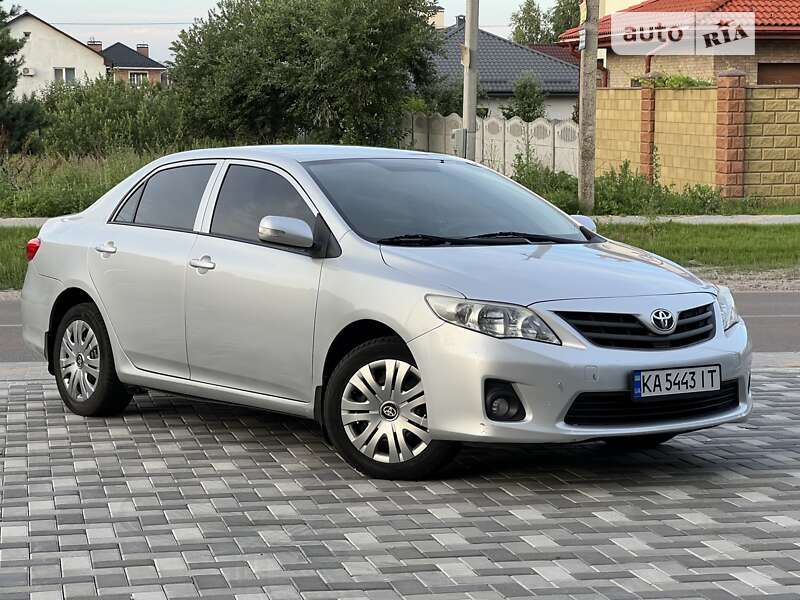 2011 toyota corolla
