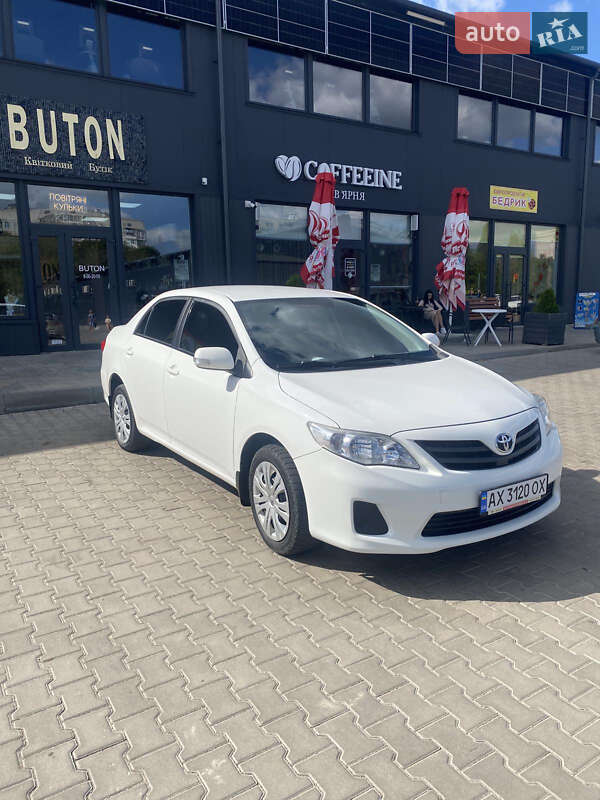 2012 toyota corolla