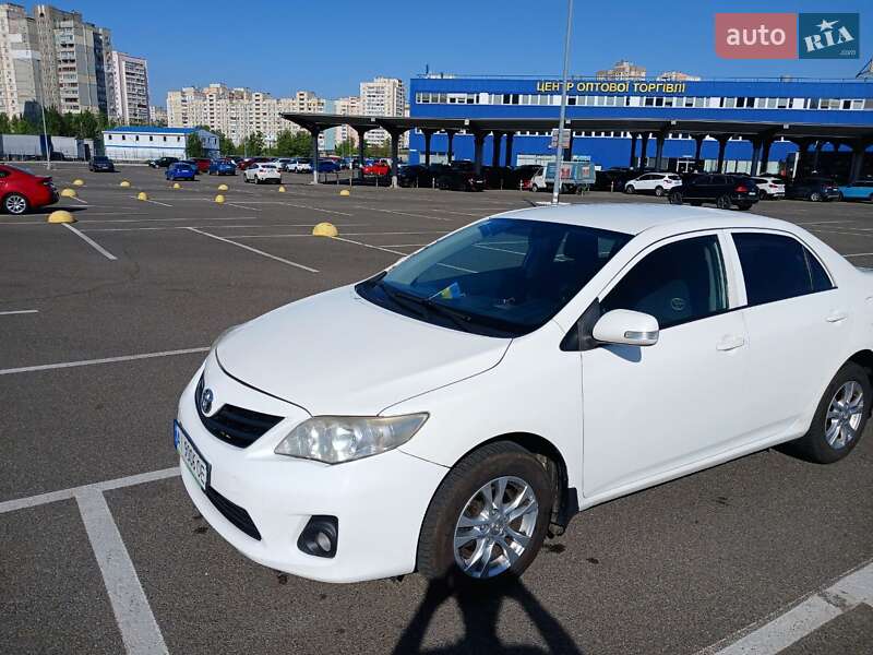2011 toyota corolla