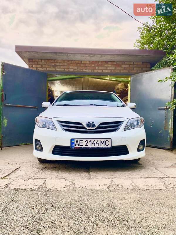 2012 toyota corolla