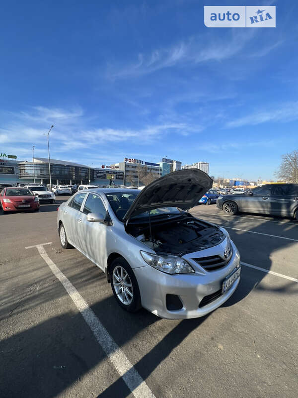 2011 toyota corolla