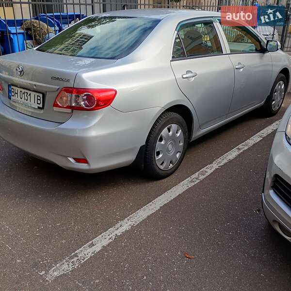 2011 toyota corolla