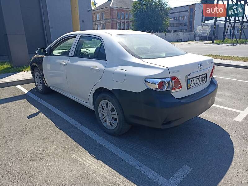 2011 toyota corolla