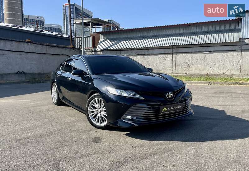 2020 toyota camry