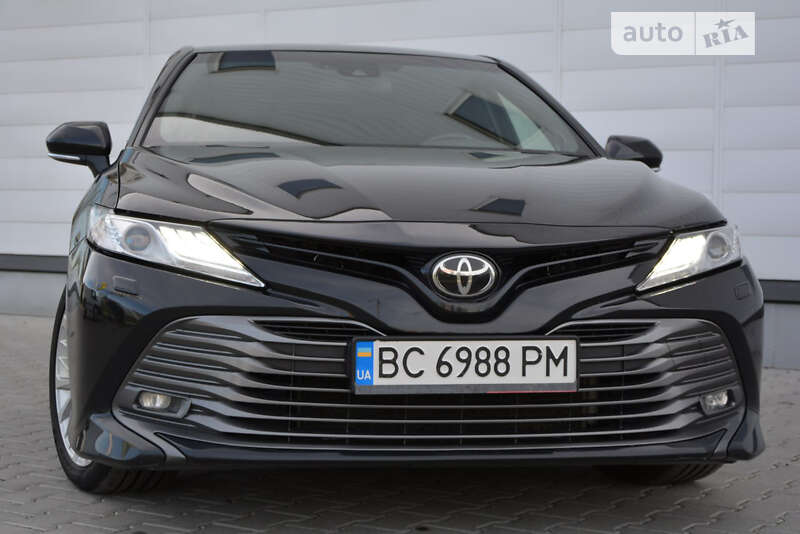 2020 toyota camry