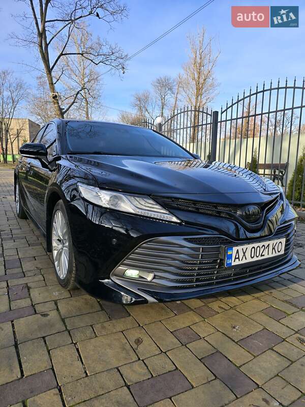 2020 toyota camry