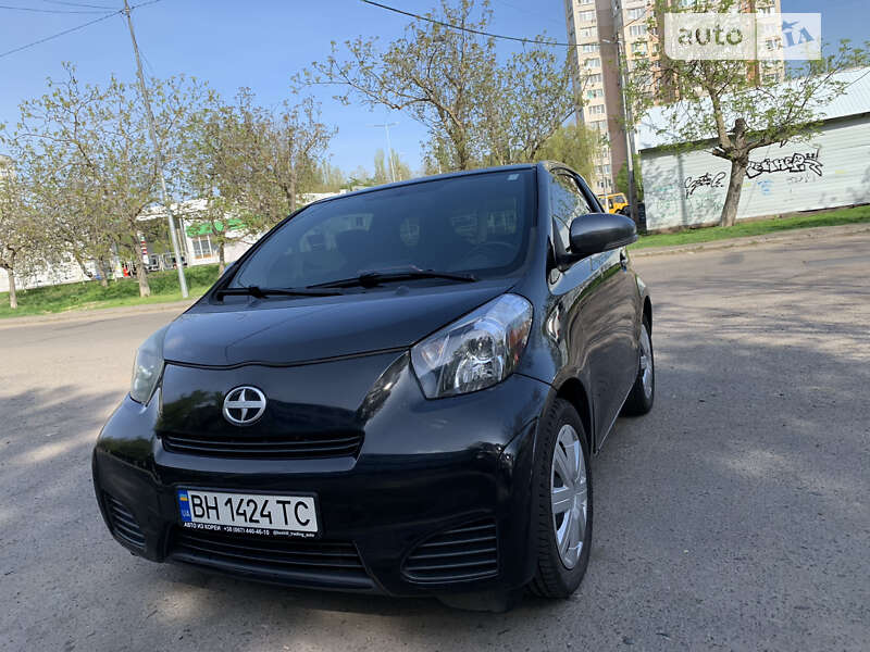 2012 toyota scion