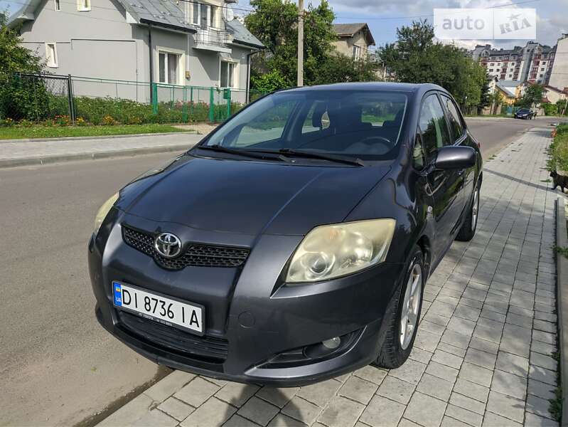 2006 toyota auris
