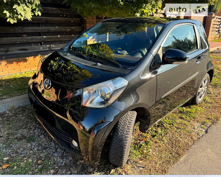 2009 toyota iq