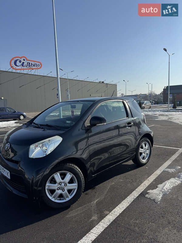 2009 toyota iq