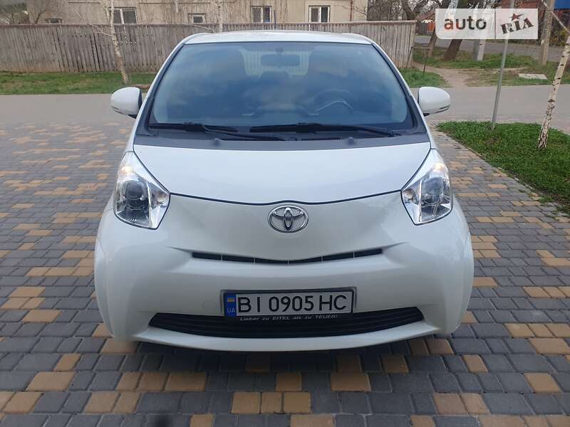 2009 toyota iq