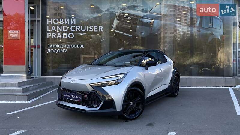 2023 toyota c-hr hybrid