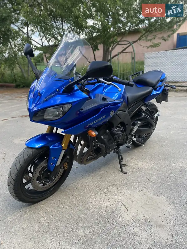 2011 yamaha fz8