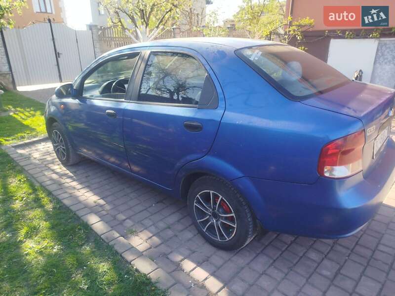 2005 chevrolet aveo