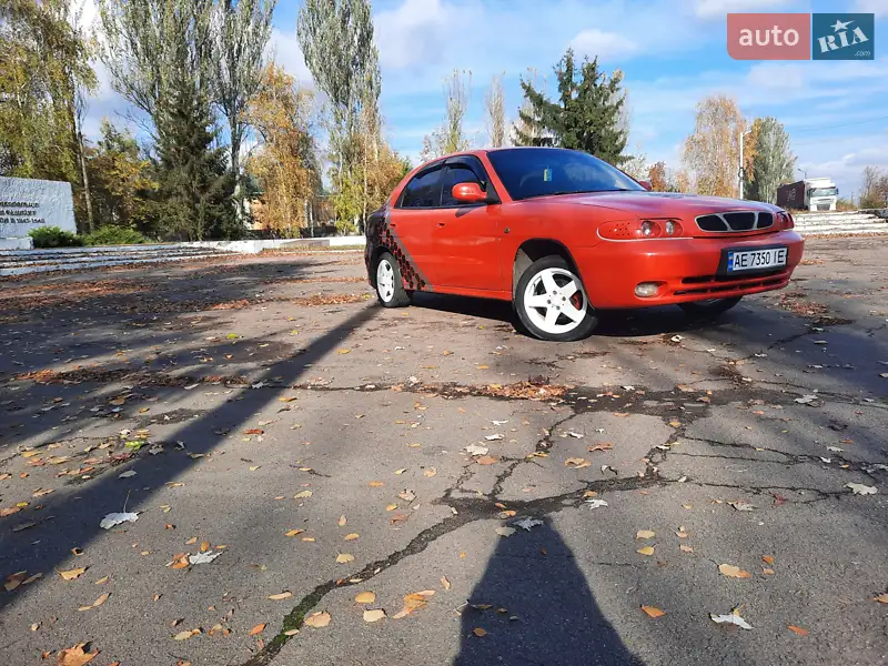 1998 daewoo nubira