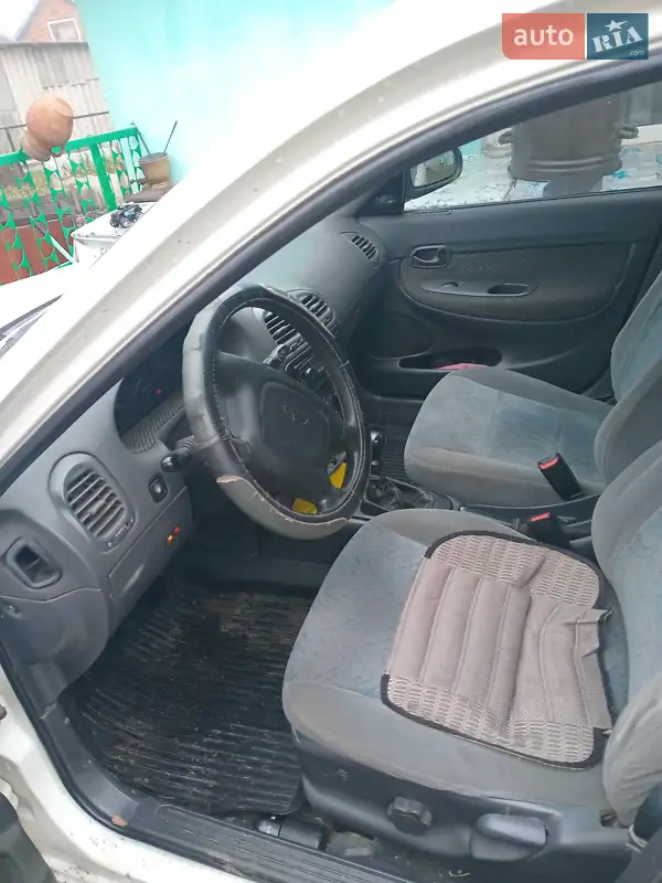1998 daewoo nubira
