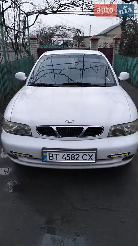 1998 daewoo nubira