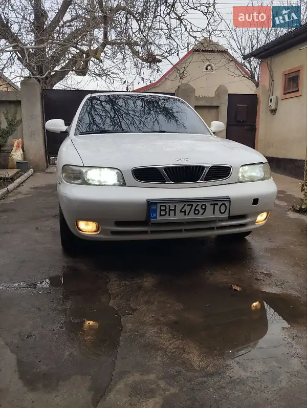 1998 daewoo nubira