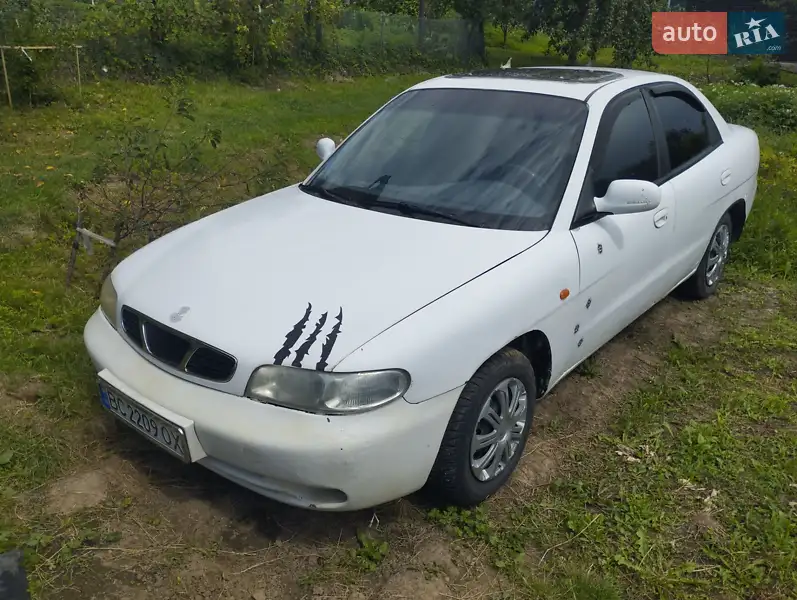 1998 daewoo nubira